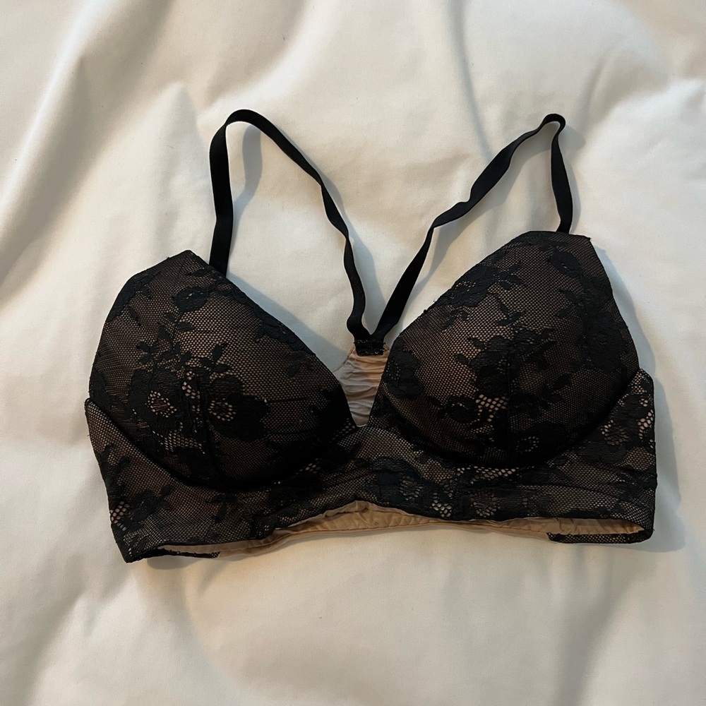 Victoria’s Secret Body Bra